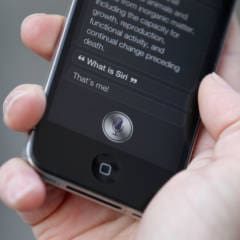 Bereits auf dem iPhone 4S gab es Siri. Zu früh, wie einige Siri-Entwickler meinen.
